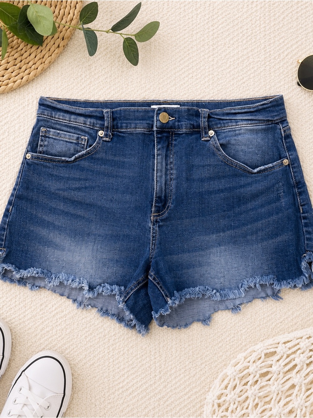 Pistola Denim Cutoff Shorts Size 32 Medium Wash Raw Hem Stretch Jean Shorts